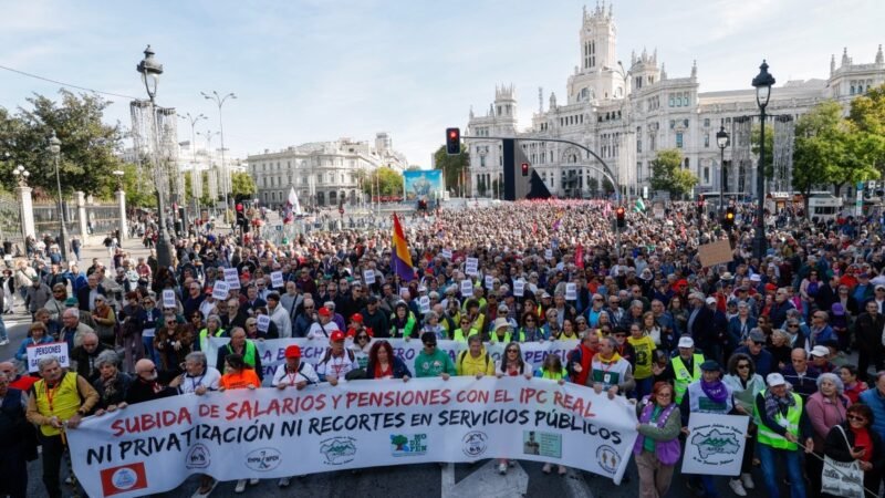 Milhares de pessoas protestam em Madri em defesa das aposentadorias