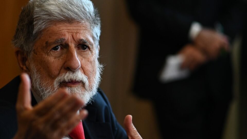 Amorim diz que Trump está “mal informado” sobre eleições brasileiras